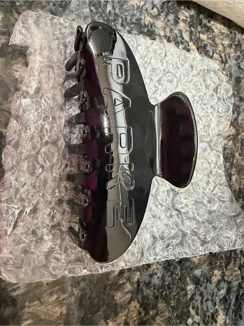 PARKE Black Claw Clip